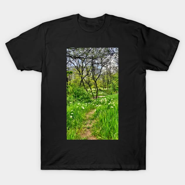 Green garden T-Shirt by taya-stdnk